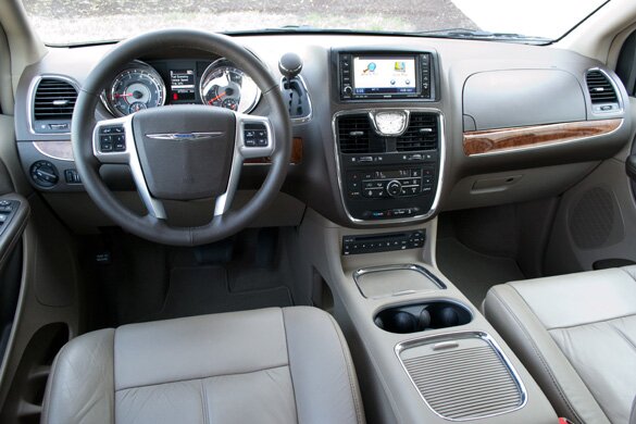 2015 Chrysler Town And Country Review