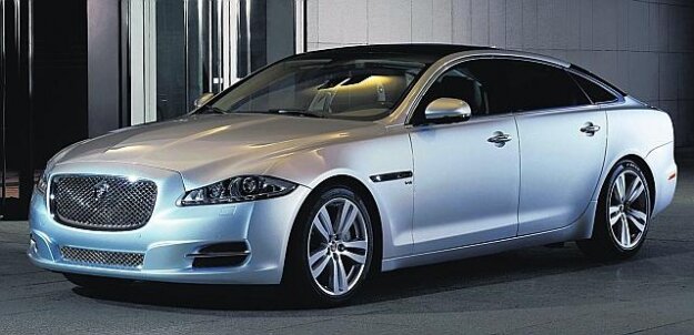 2015 Jaguar XJ Wallpaper